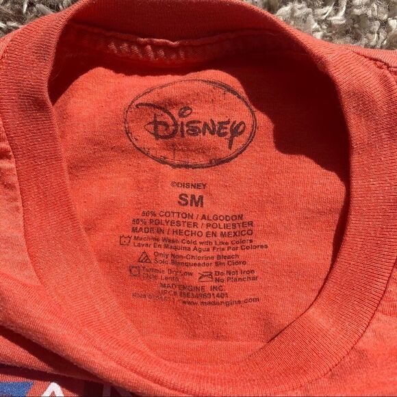 Disney Pumbaa & Timon “No Worries” Lion King Orange T Shirt Size Small Tribal - Picture 4 of 8